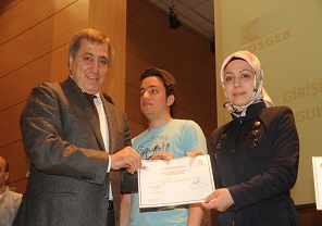 KARABÜK YATIRIM DESTEK OFİSİNİN KATKILARIYLA DÜZENLENEN GİRİŞİMCİLİK SERTİFİKALARI DAĞITILDI Galeri